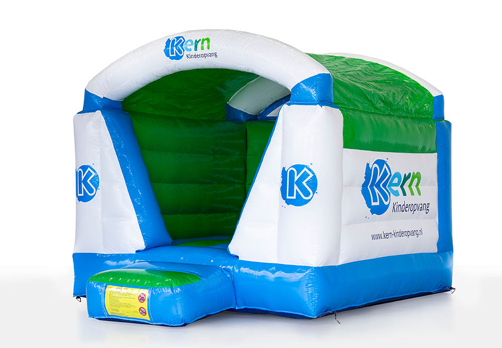 Bestel online opblaasbare Kern - mini overdekt springkussen met logo op maat gemaakt bij JB Promotions Nederland; specialist in opblaasbare reclame artikelen zoals maatwerk springkussen 